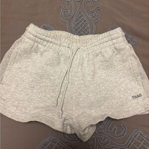 grey tna sweatshorts with drawstring size: Xs